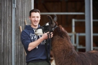 Simon Schmidt, Angestellt im Bereich  Zuständig für Tiere und Futter